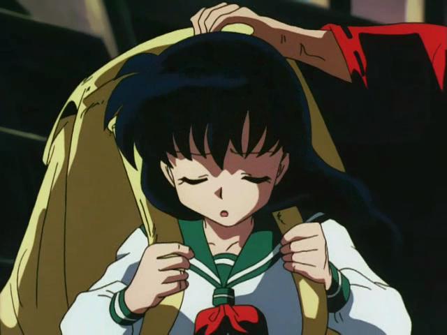 Otaku Gallery  / Anime e Manga / Inu-Yasha / Screen Shots / Episodi / 013 - L`enigma della luna nuova! Inuyasha dai capelli neri! / 021.jpg